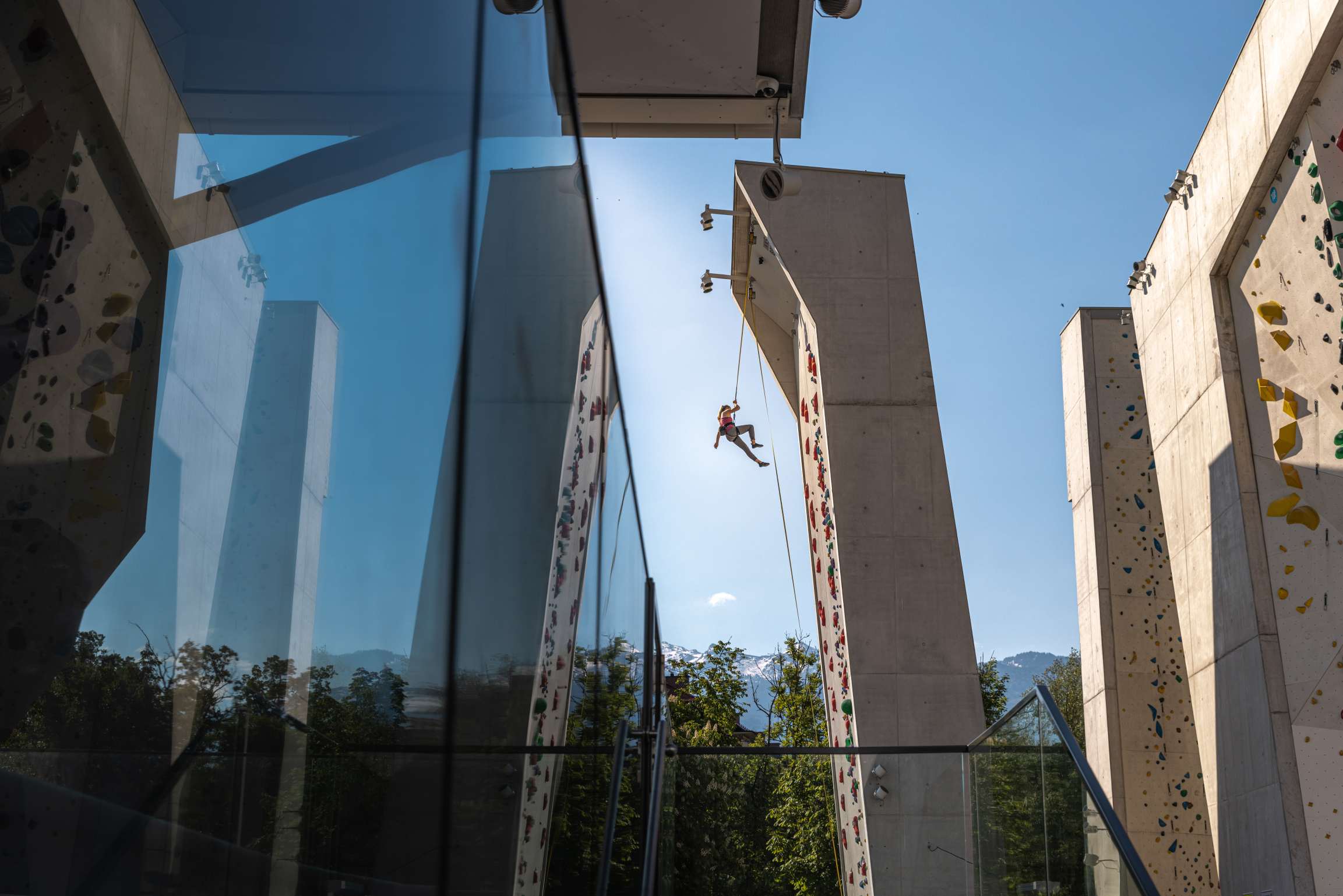 Autobelay Routen auf der Outdoor Speed Wand - Kletterzentrum Innsbruck