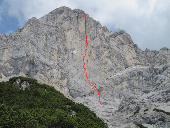 KIetterzentrum Innsbruck - Munde Suedwand mit Routenverlauf